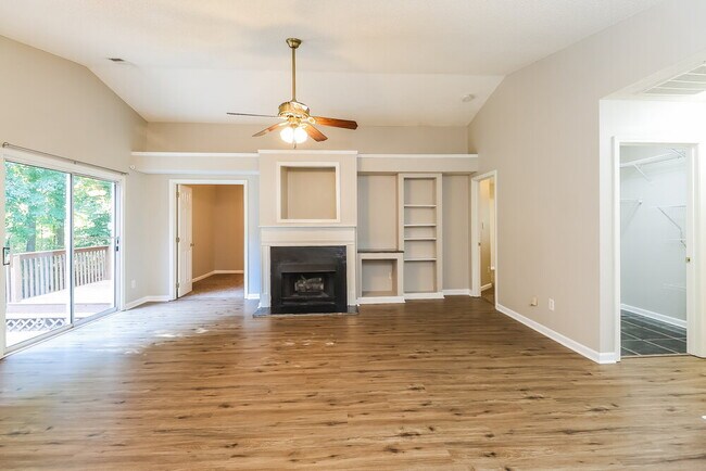 Foto del edificio - 1839 Colin Creek Ln