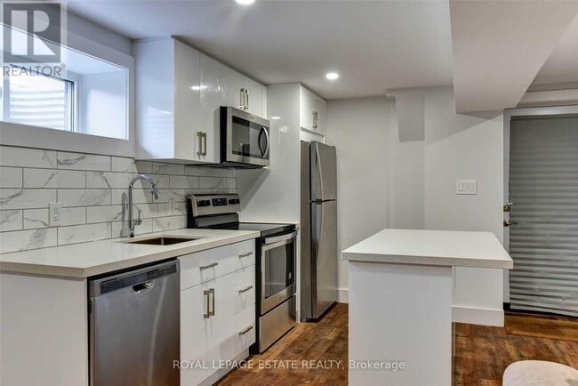 Building Photo - 1329 Woodbine Ave