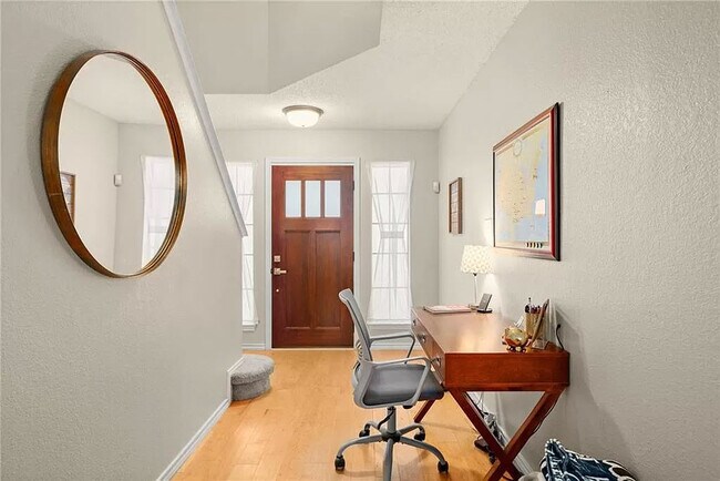 Building Photo - 13805 Lothian Dr