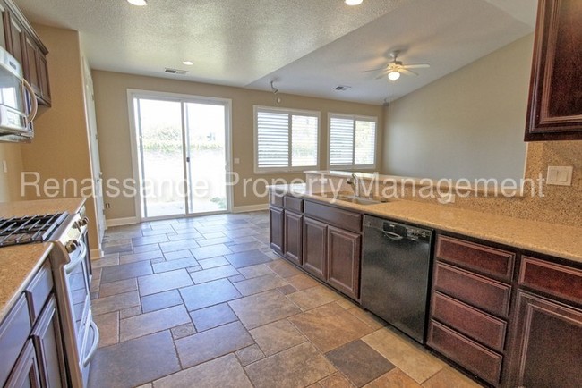 Building Photo - 1761 Ash Tree Way