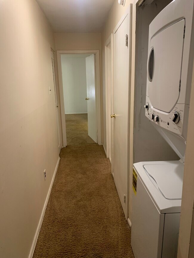 Foto del edificio - 4000 Gypsy Ln