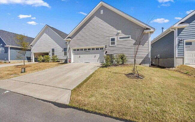 Foto del edificio - 212 Thunder Forest Ln