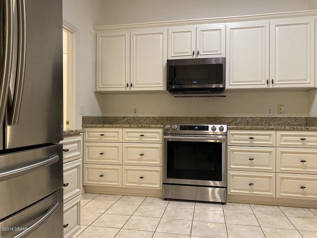 Building Photo - 6397 Nika Ct