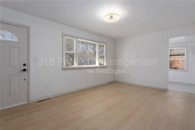 Foto del edificio - 609 SE Florence Ave