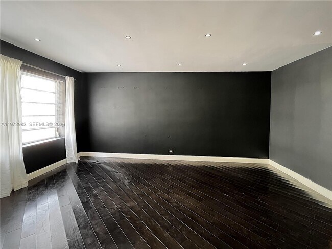 Foto del edificio - 742 12th St