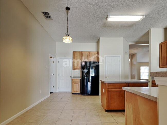 Foto del edificio - 1468 Canopy Oaks Dr