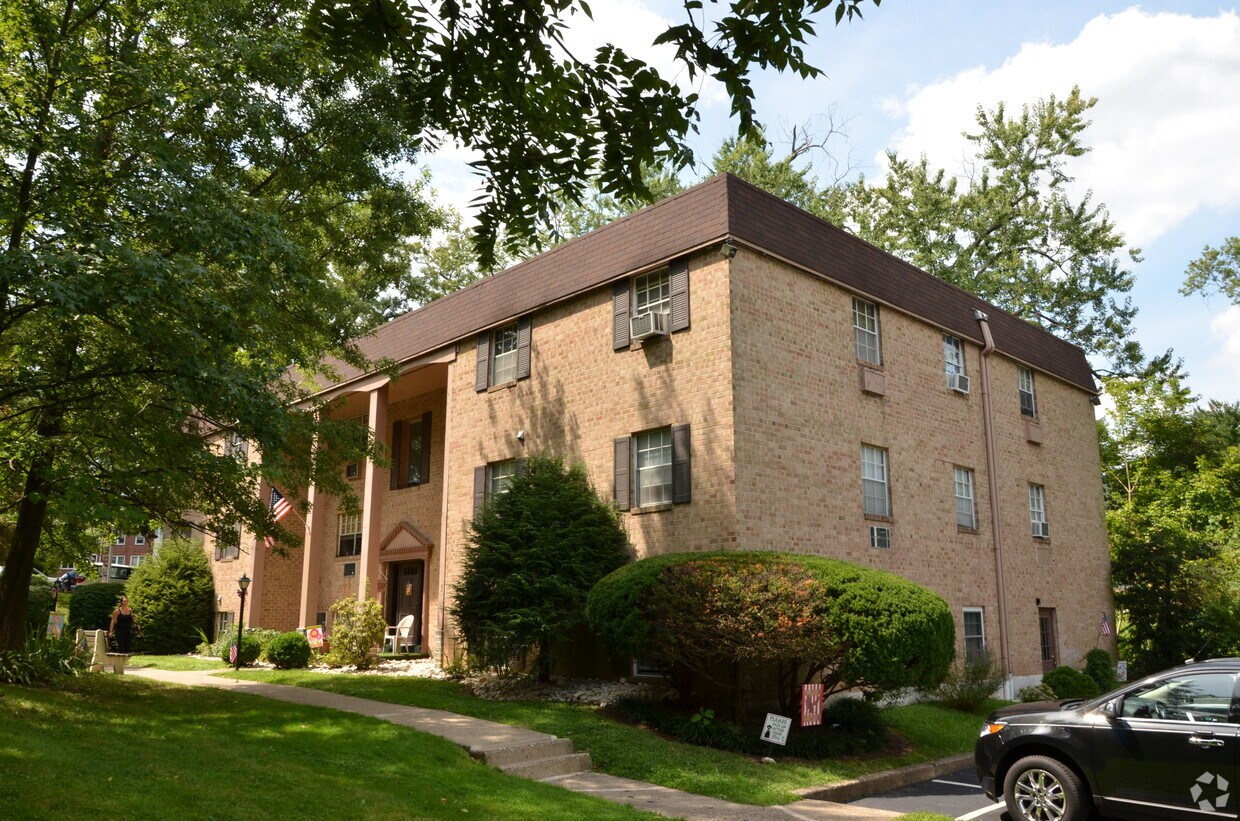 Stone Gate Woods Apartments in Phoenixville, PA
