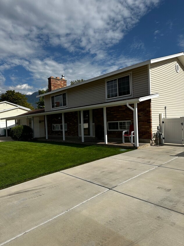 Photo - 1102 E Sleepy Hollow Ln (Sandy, UT)