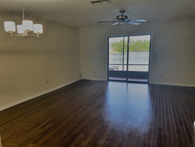 Building Photo - 210 Lemon Tree Ln