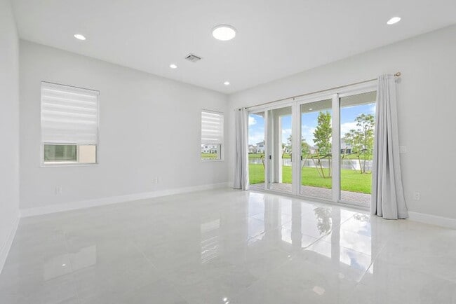 Building Photo - 5432 Pecan Dr