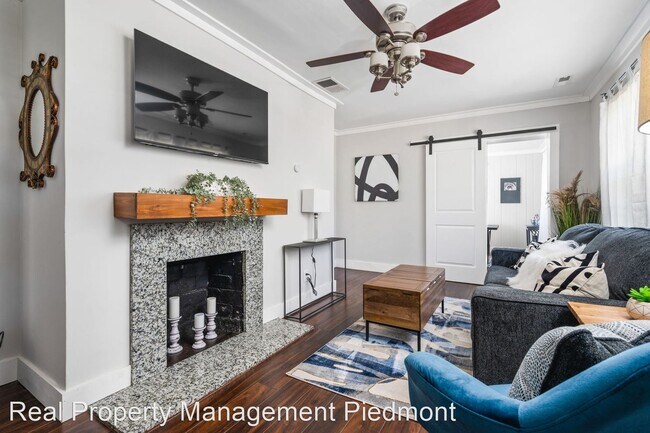 Building Photo - 3 br, 1 bath House - 1215 Beechview Drive SE