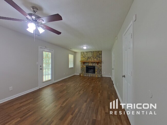 Foto del edificio - 3757 St James Ct