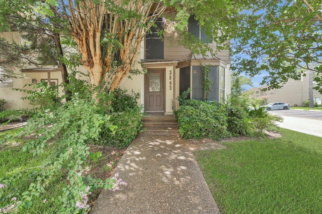 Foto principal - 3843 Knollcrest Dr