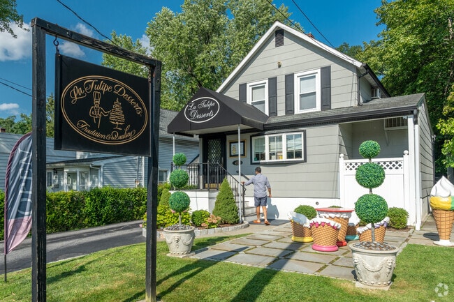 La Tulipe Desserts has been baking in Mount Kisco since 1999.