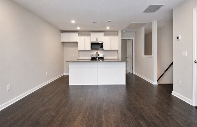 Building Photo - 2030 Middle Tennessee Blvd