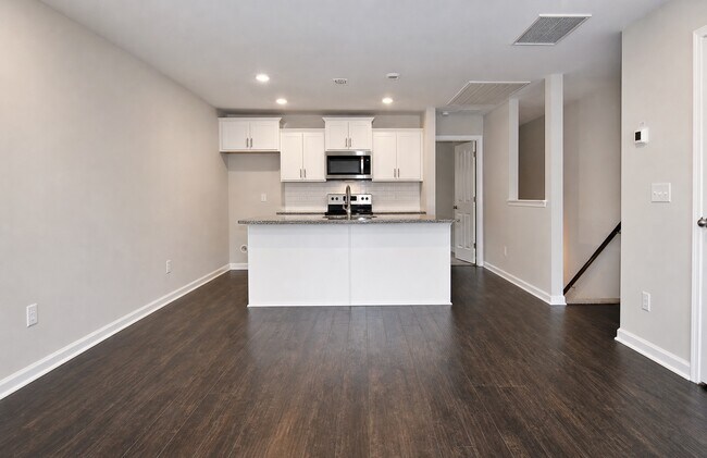 Foto del edificio - 2030 Middle Tennessee Blvd