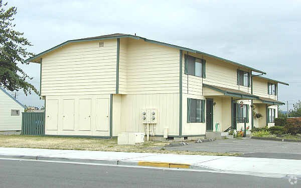 Primary Photo - 117 9th Ave SW