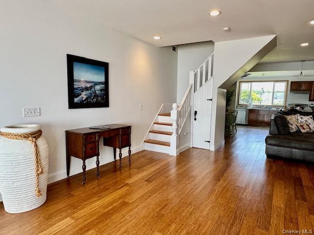 Building Photo - 2898 Edgemere Dr