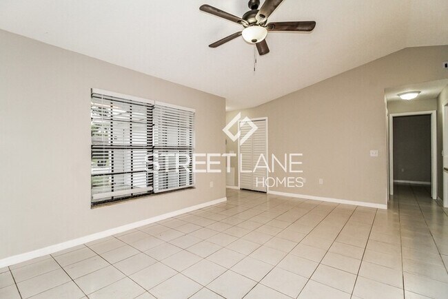 Foto del edificio - Charming 3 Bedroom in Apopka!