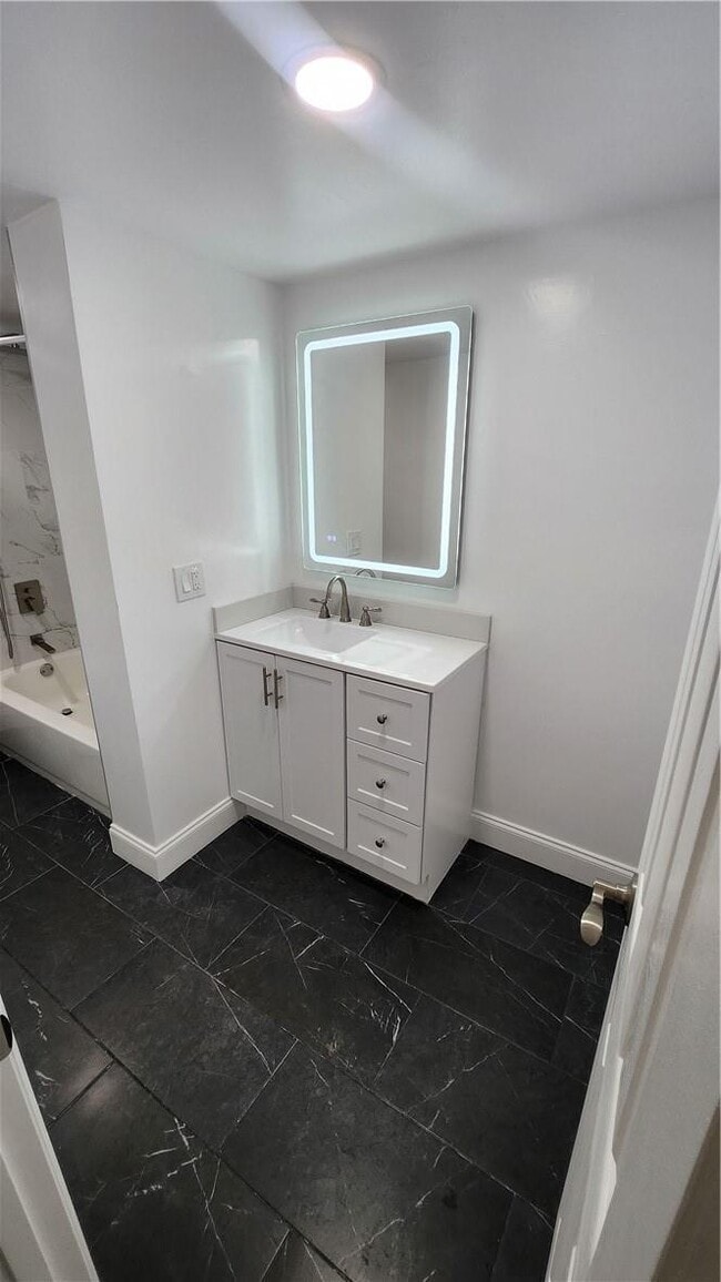 Foto del edificio - 3301 Spanish Moss Ter