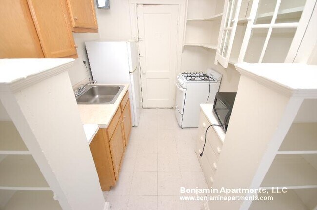 Building Photo - 1163 Boylston St