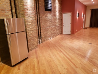 Building Photo - 8058 S Brandon Ave
