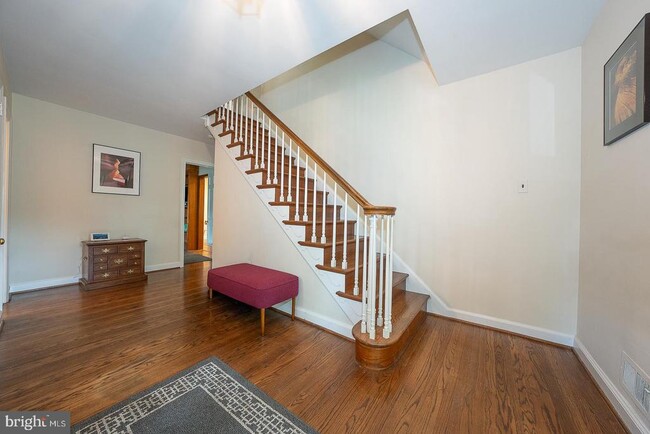 Building Photo - 538 Conestoga Rd