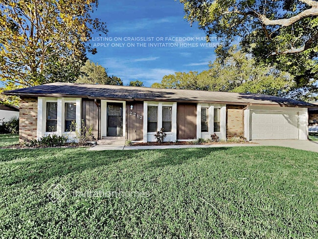 Building Photo - 2212 Cornell Dr