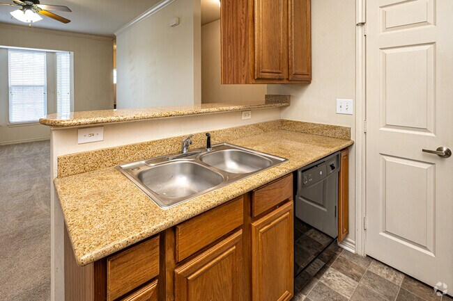 1 habitación, 1 baño - 813 pies cuadrados - Cocina - Reserve at Squirrel Run