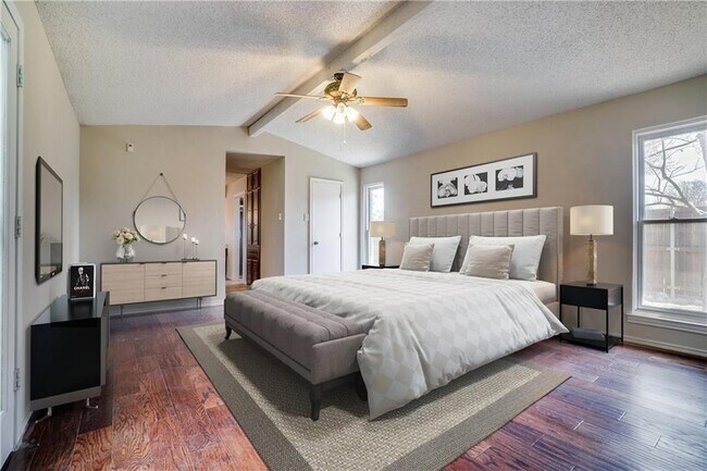 Foto del edificio - 9041 Drumcliffe Ln