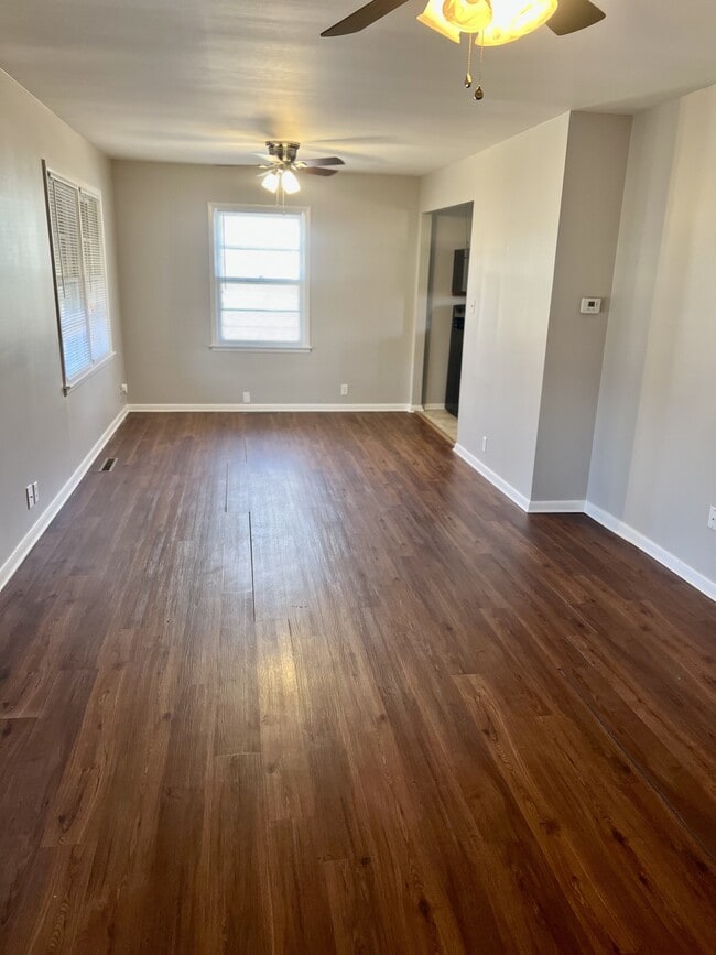 Building Photo - 317 S Seward St