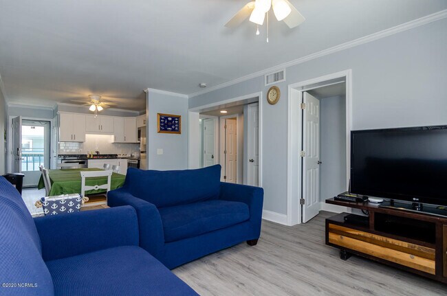 Building Photo - 1404 Canal Dr