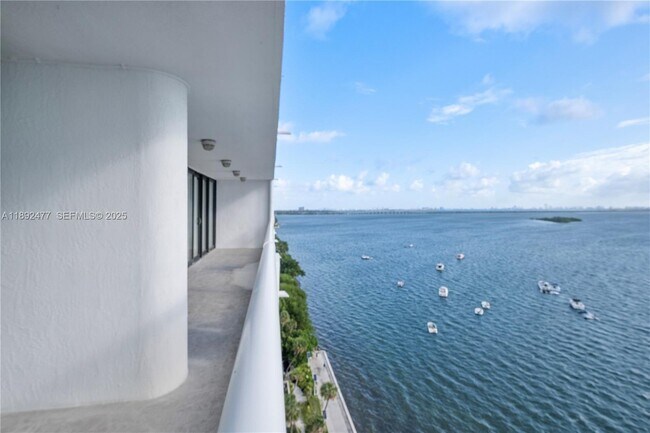 Foto del edificio - 1717 N Bayshore Dr