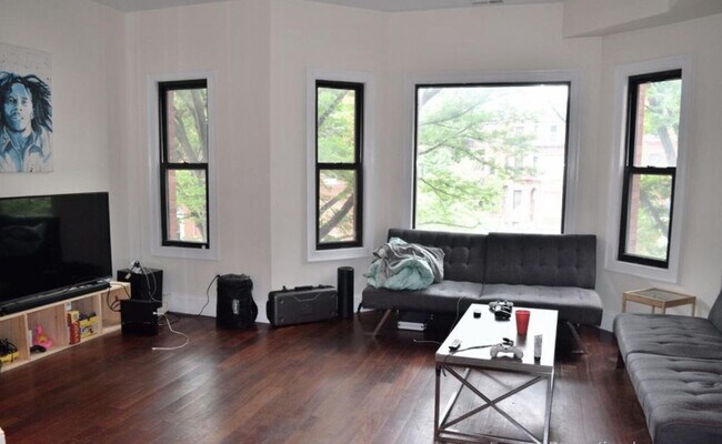 Foto del edificio - 34 Saint Stephen St