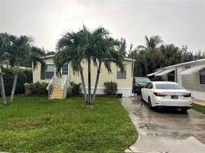 Building Photo - 5859 SW 29th Ave