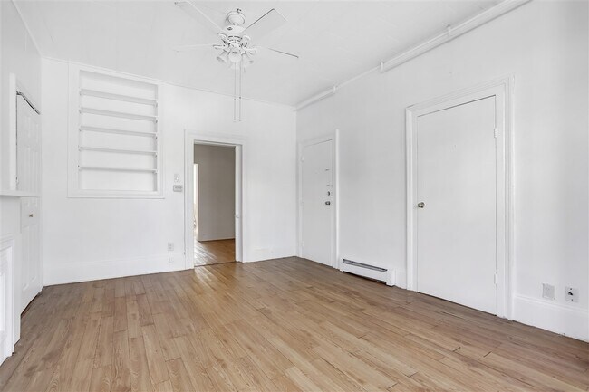 Foto del edificio - 128 Chestnut Ave