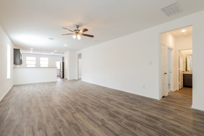 Building Photo - 16626 Spirit St