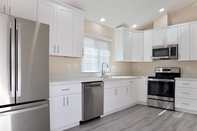 Foto del edificio - Newly remodeled 3-bedroom home in Northgat...