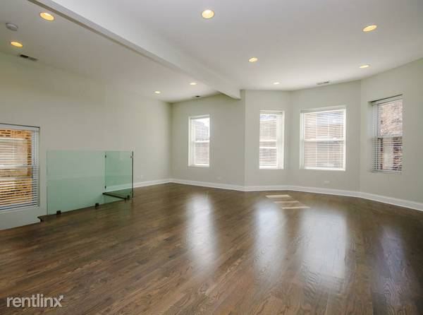 Foto del edificio - 1058 W Foster Ave