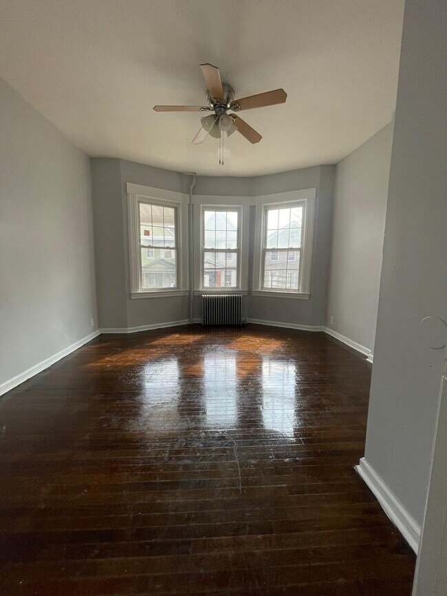 Unit 1 - 13 Bayside Pl