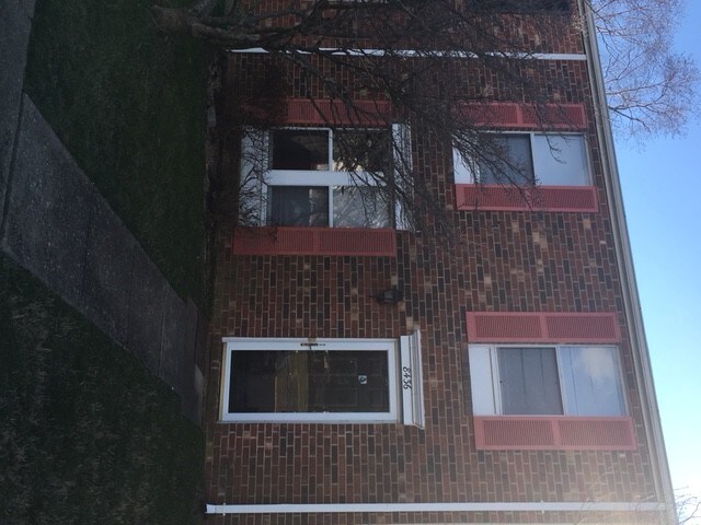 Building Photo - 8436 Shannon Green Ct
