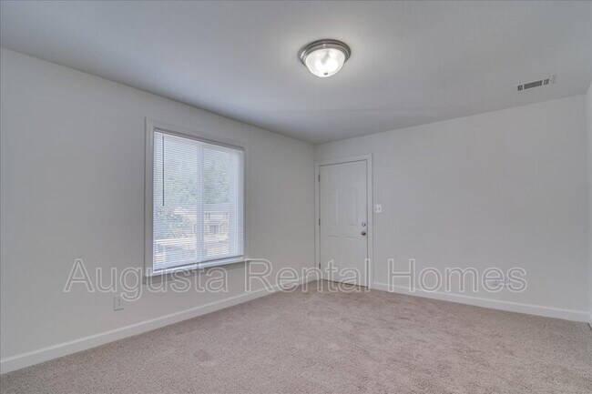 Foto del edificio - 4010-D Wheeler Woods Road