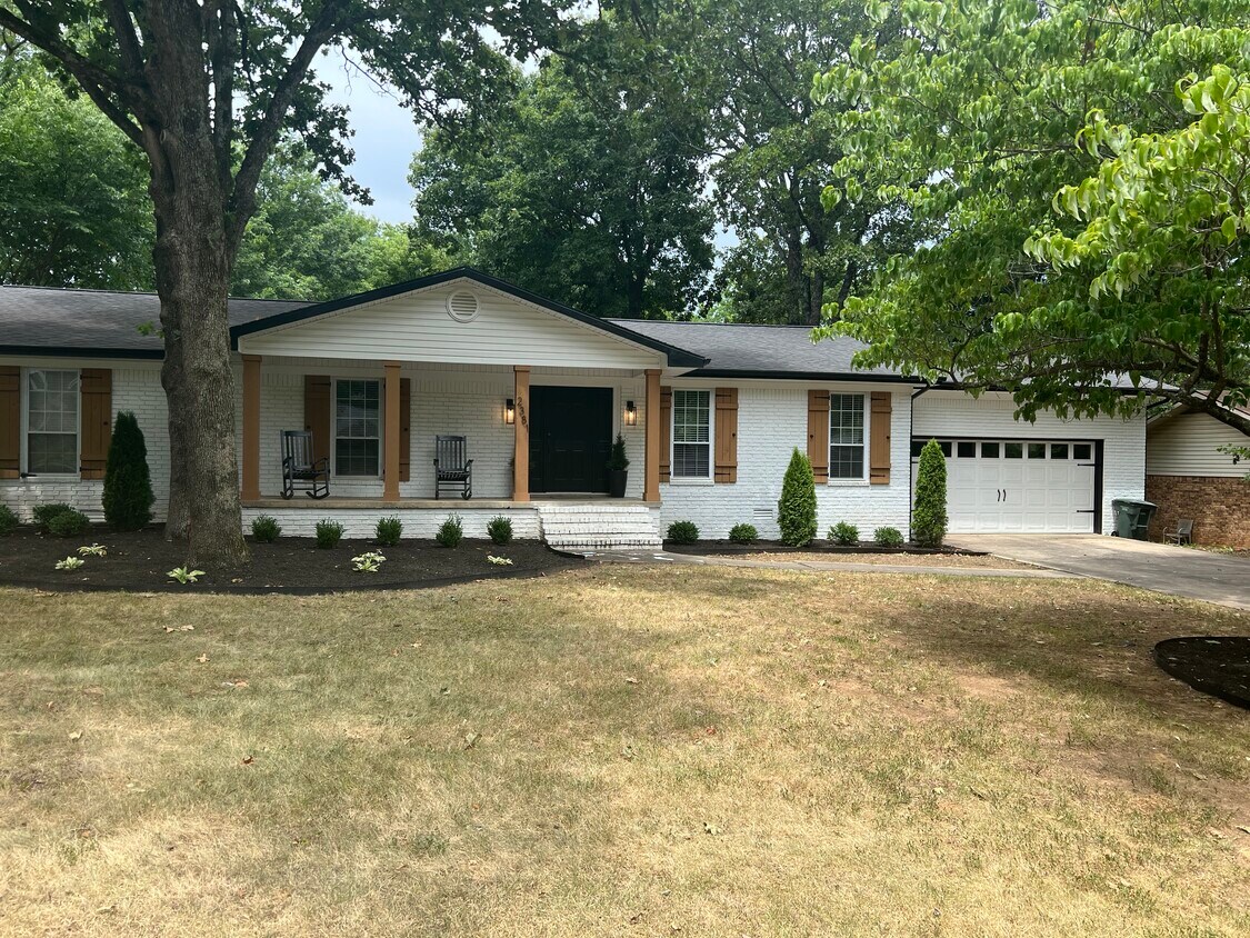 2381 N Winwood Dr, Fayetteville, AR 72703 House Rental in