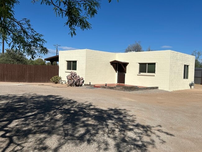 Building Photo - 3516 N Euclid Ave