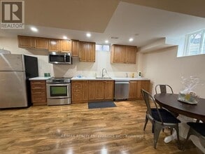Building Photo - 5370 Bellows Ave