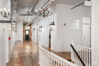 Building Photo - 1403 Huntsville Rd