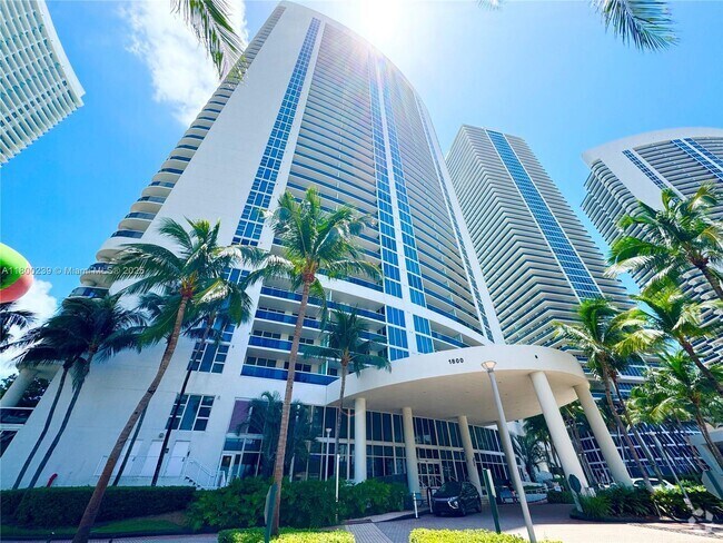 Building Photo - 1800 S Ocean Dr
