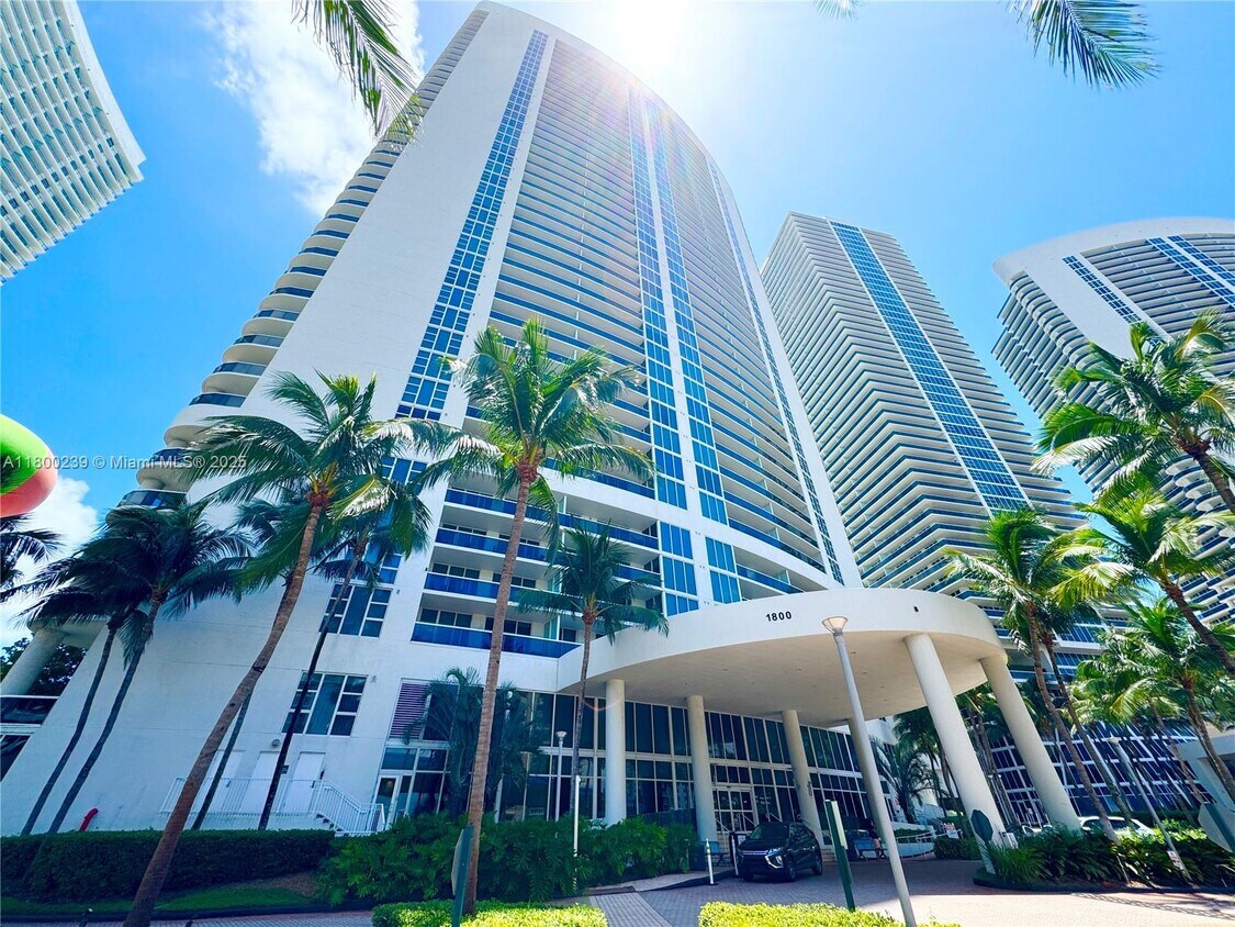 Foto principal - 1800 S Ocean Dr