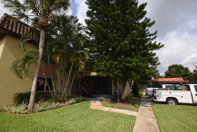 Foto del edificio - 2 bedroom 2 bath codominium for rent at 86...