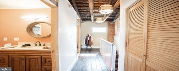 Foto del edificio - 2311 Frankford Ave